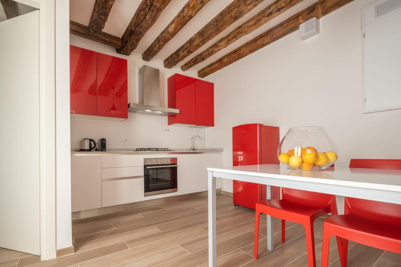 San Giacomo Dall'Orio Garden Apartment R&R เวนิส ภายนอก รูปภาพ